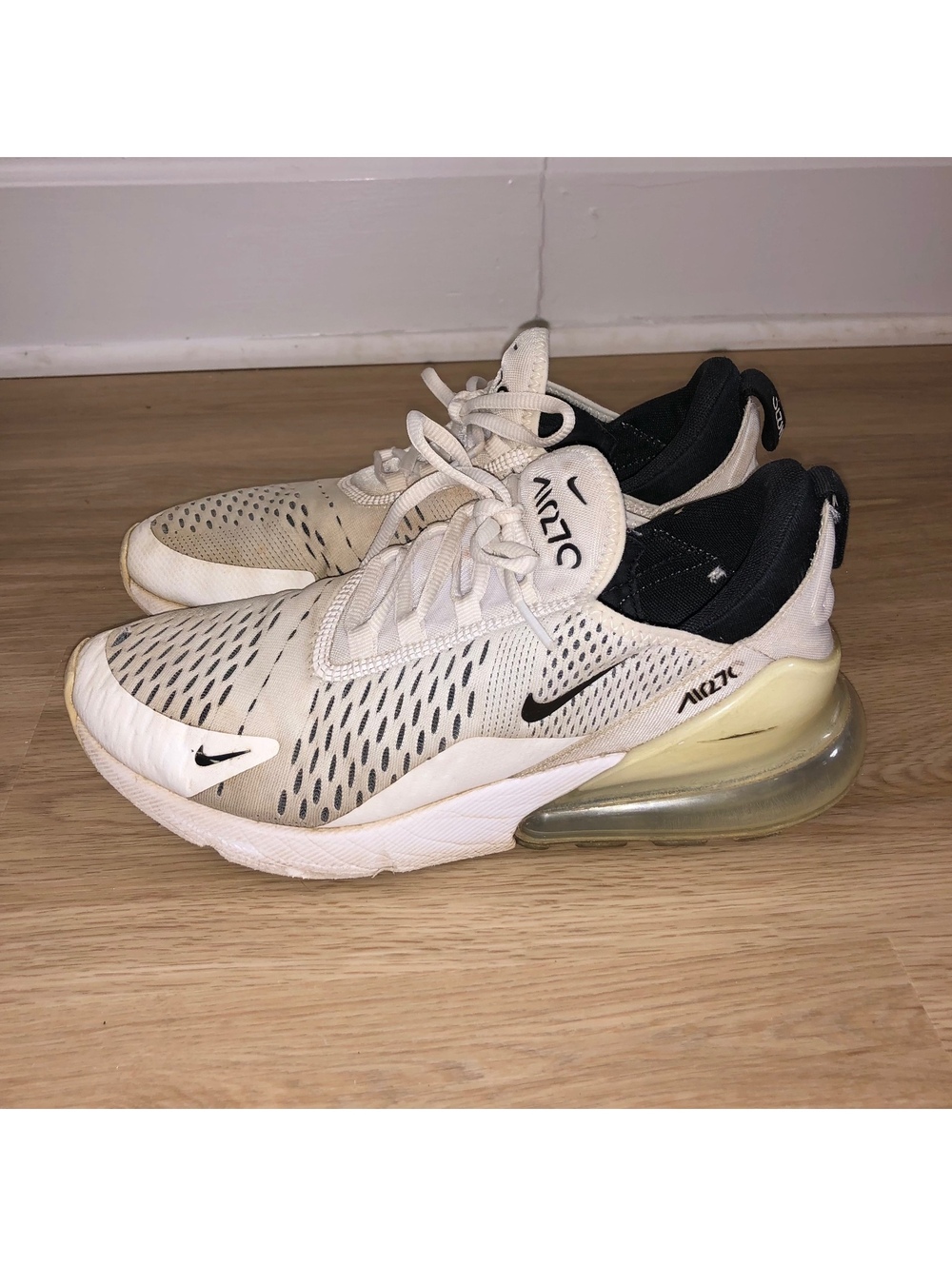 NIKE AIR MAX 270 WHITE BLACK RUNNING SNEAKERS SHOES WOMENS SIZE 8.5